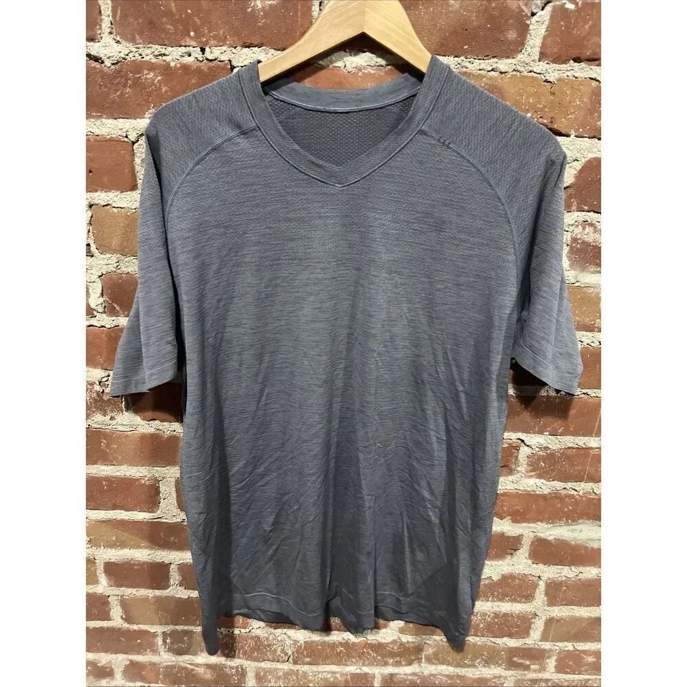 Lululemon Shirt Mens XL Gray V Neck Short Sleeve Vent Tech Tee